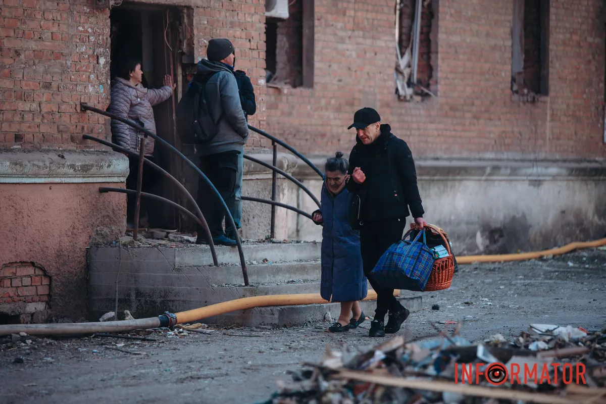 Комбінована атака на Дніпро 25 квітня: фото з місць атак 108
