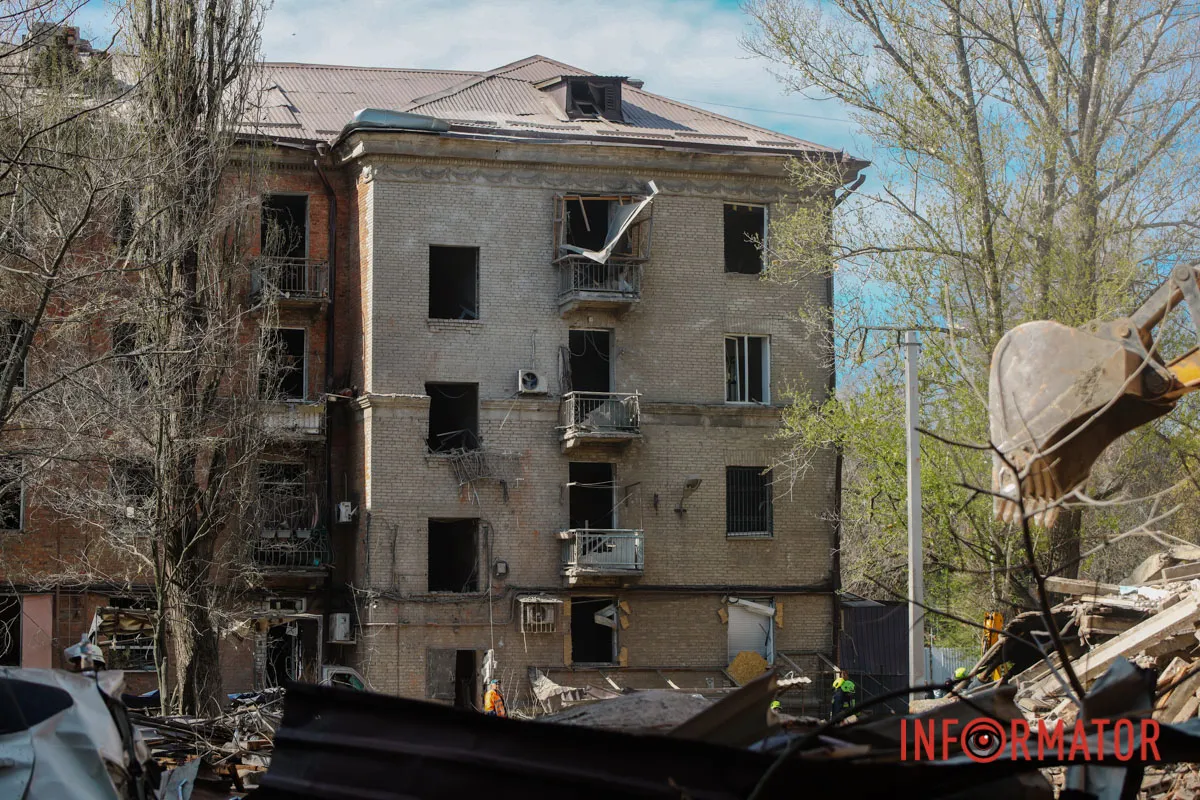 Комбінована атака на Дніпро 25 квітня: фото з місць атак 102