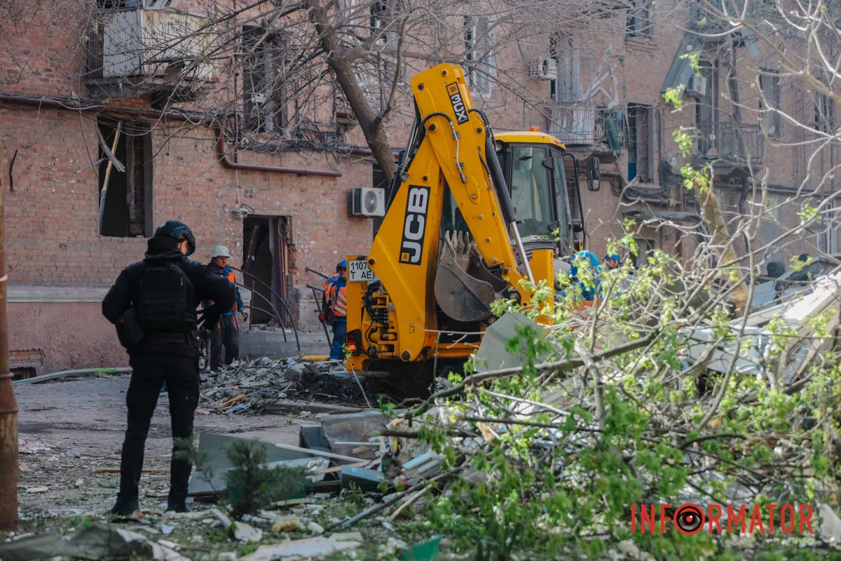 Комбінована атака на Дніпро 25 квітня: фото з місць атак 66