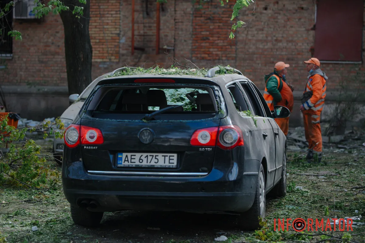 Комбінована атака на Дніпро 25 квітня: фото з місць атак 55
