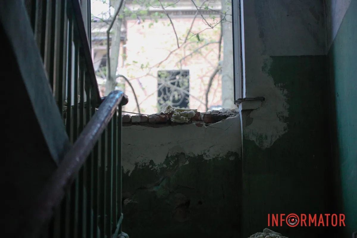 Комбінована атака на Дніпро 25 квітня: фото з місць атак 39