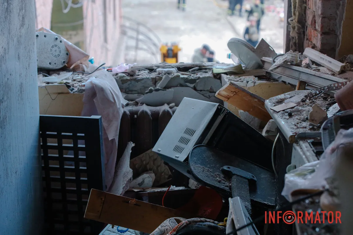 Комбінована атака на Дніпро 25 квітня: фото з місць атак 17