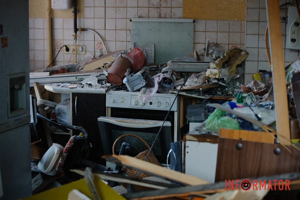 Комбінована атака на Дніпро 25 квітня: фото з місць атак 13