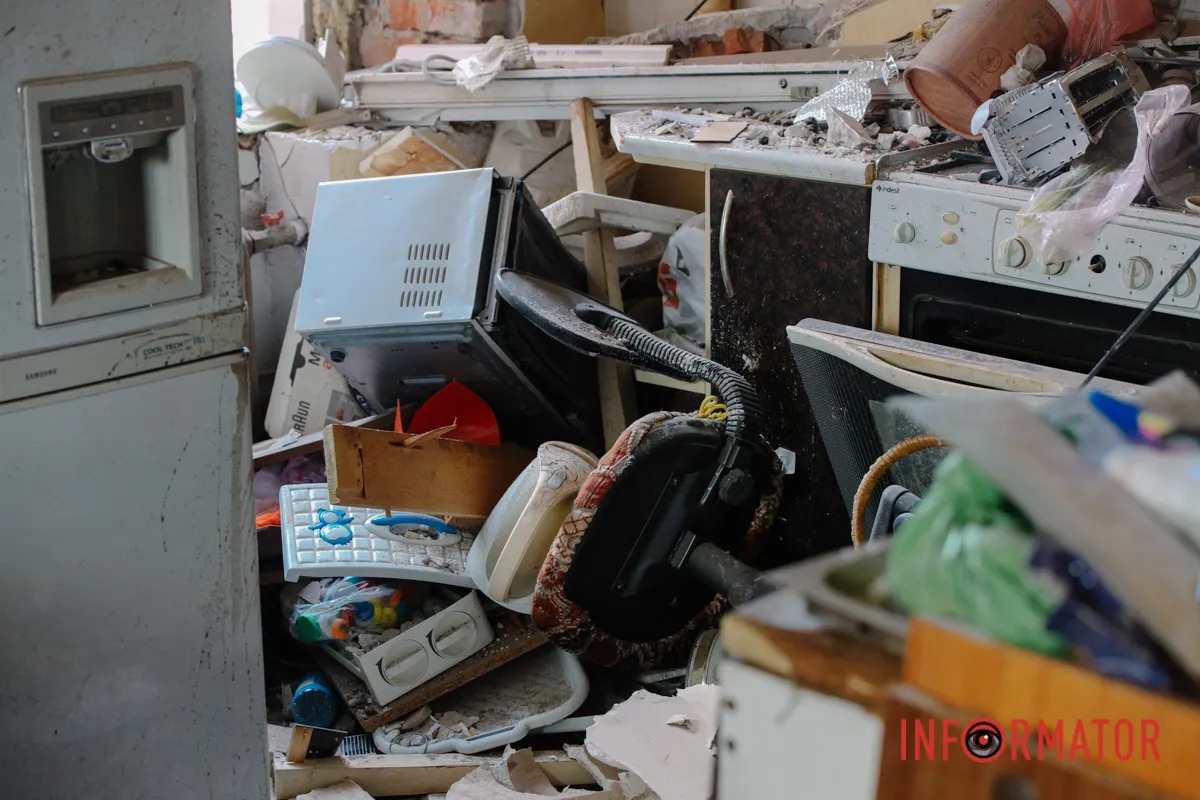 Комбінована атака на Дніпро 25 квітня: фото з місць атак 11