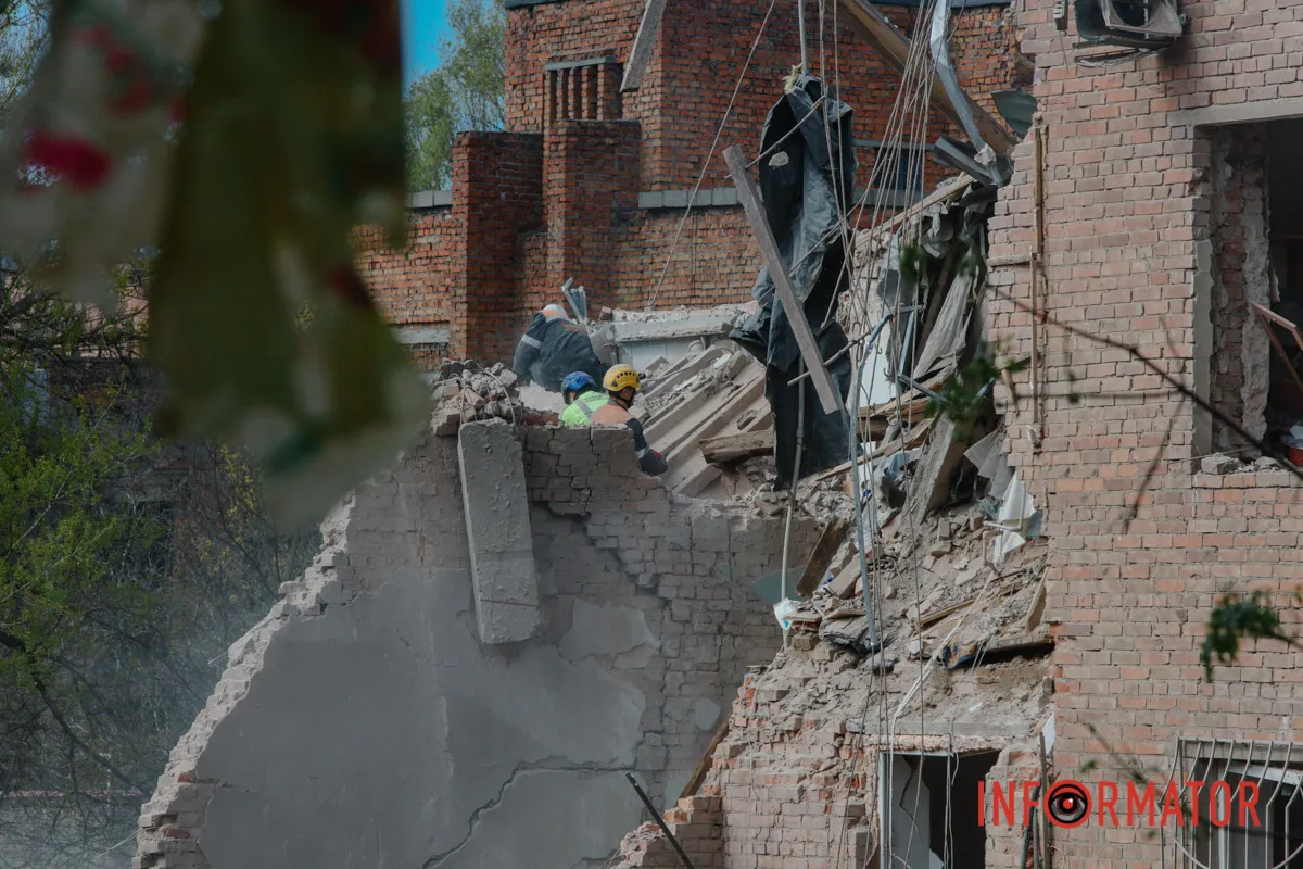 Комбінована атака на Дніпро 25 квітня: фото з місць атак 28