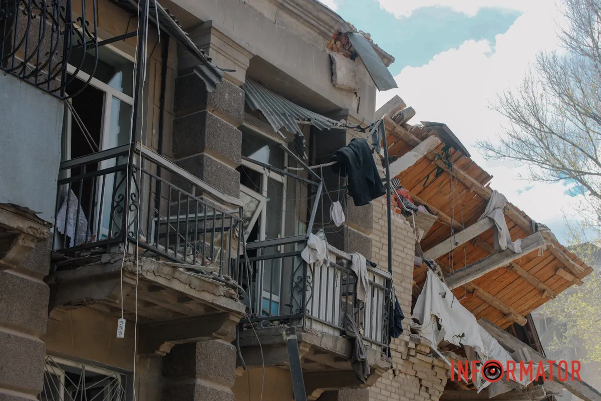 Комбінована атака на Дніпро 25 квітня: фото з місць атак 7