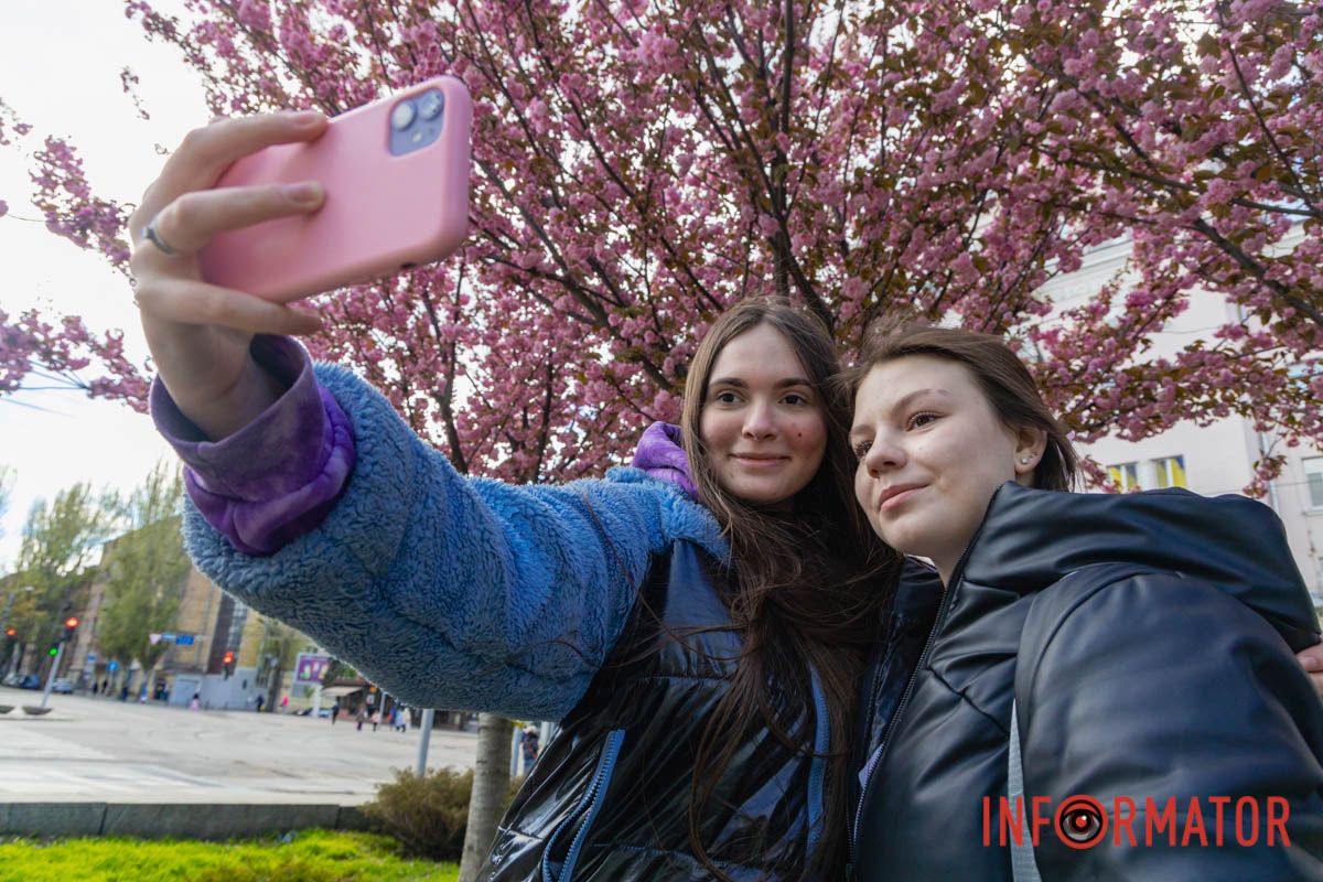 Ідеї для фотографій: де у Дніпрі ще розквітли алеї сакур та тюльпанів 35