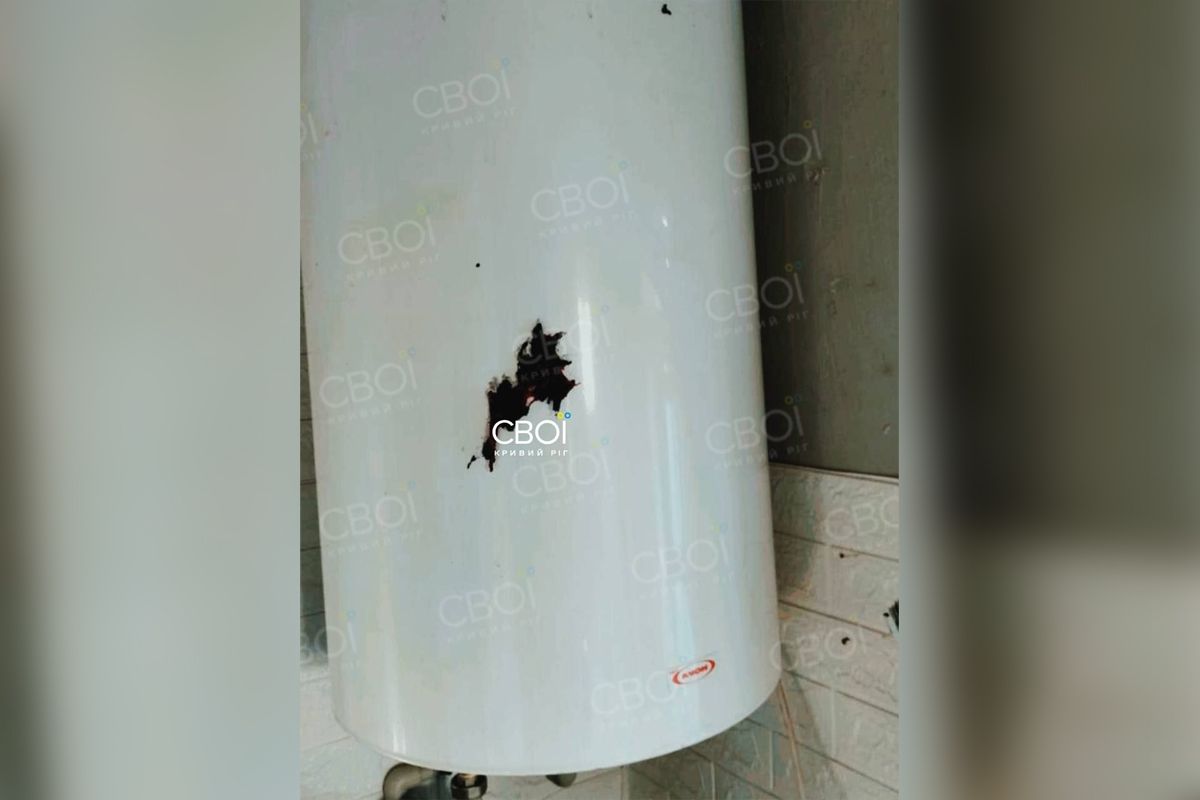 Плоть разбросало на бойлер и потолок