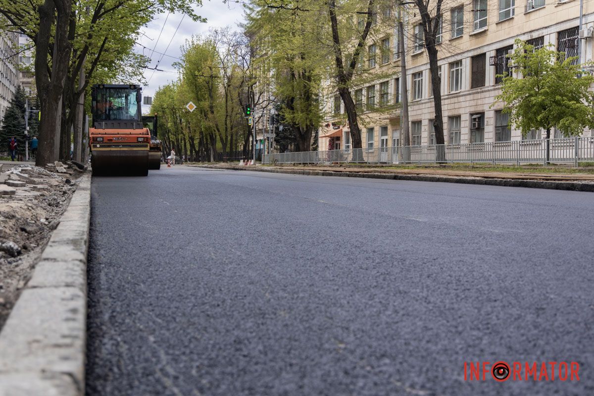 У Дніпрі оновлюють 6 тисяч квадратних метрів дорожнього полотна: як просуваються ремонтні роботи на проспекті Науки 15