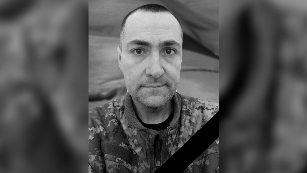 У Кам’янському попрощаються з 36-річним воїном Михайлом Теплинським, який помер на Сумському напрямку