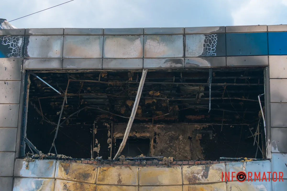 Как Днепровский район приходит в себя после дроновой атаки 30 апреля: фоторепортаж Информатора 6