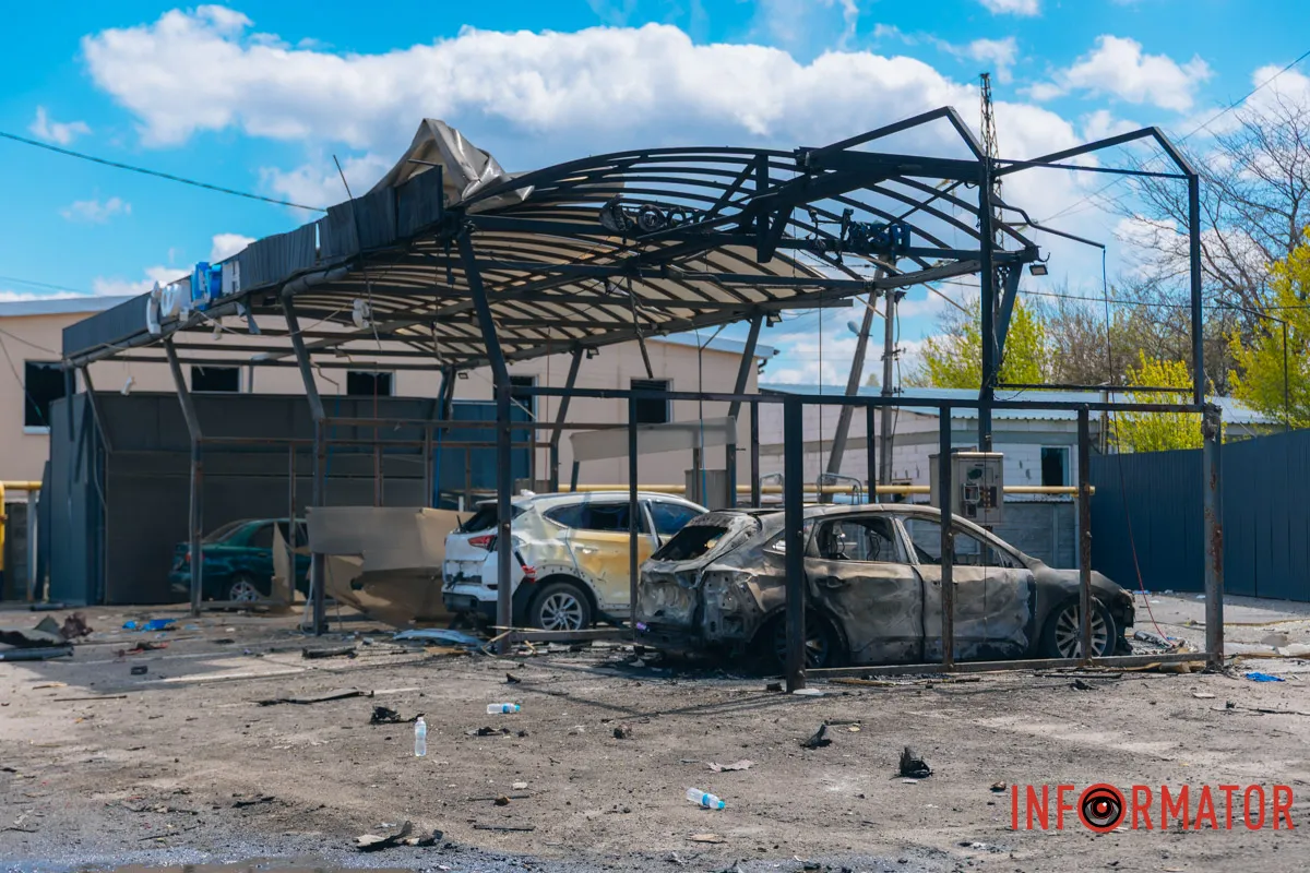 Как Днепровский район приходит в себя после дроновой атаки 30 апреля: фоторепортаж Информатора 10