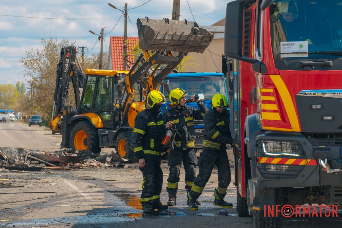 Как Днепровский район приходит в себя после дроновой атаки 30 апреля: фоторепортаж Информатора 17