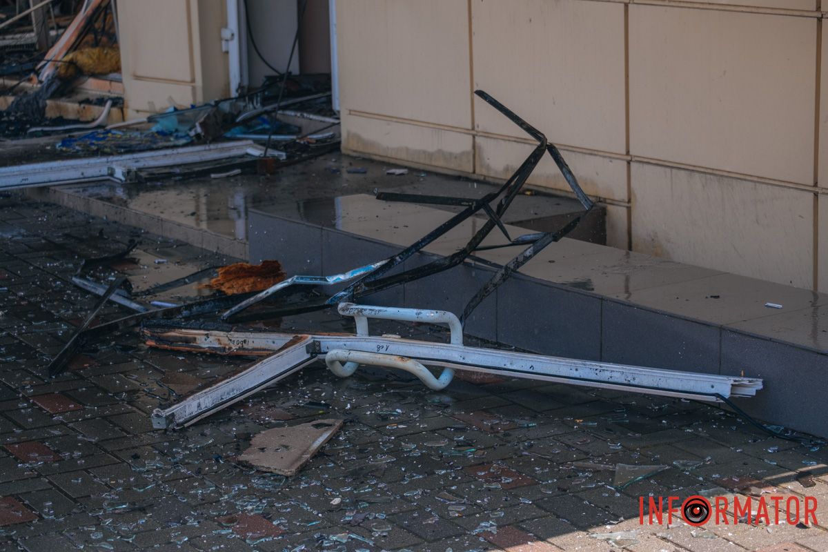Как Днепровский район приходит в себя после дроновой атаки 30 апреля: фоторепортаж Информатора 32