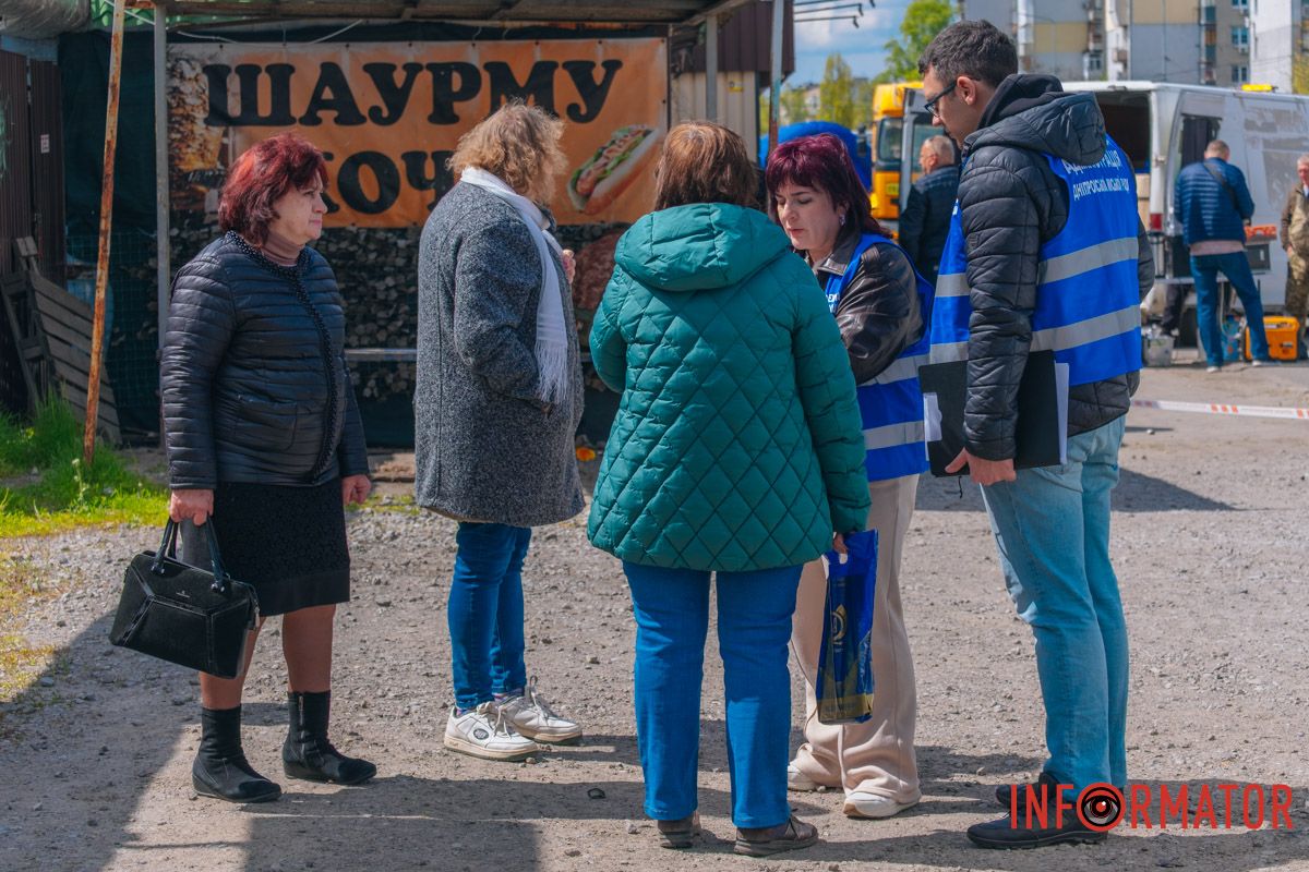 Как Днепровский район приходит в себя после дроновой атаки 30 апреля: фоторепортаж Информатора 34