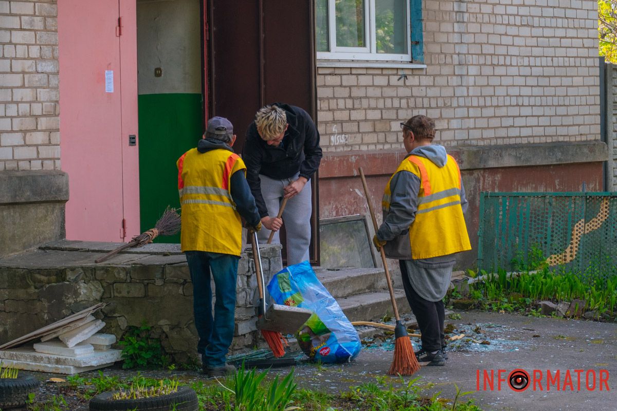 Как Днепровский район приходит в себя после дроновой атаки 30 апреля: фоторепортаж Информатора 41