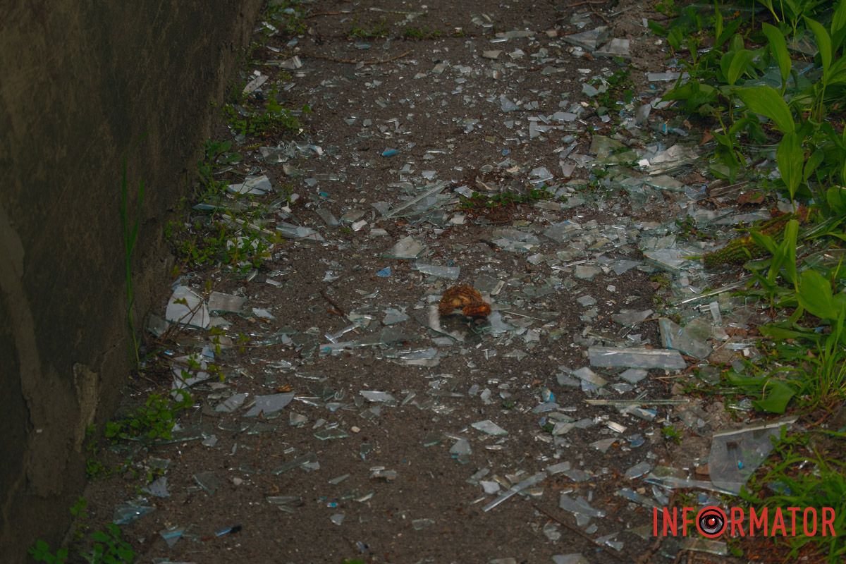 Как Днепровский район приходит в себя после дроновой атаки 30 апреля: фоторепортаж Информатора 40