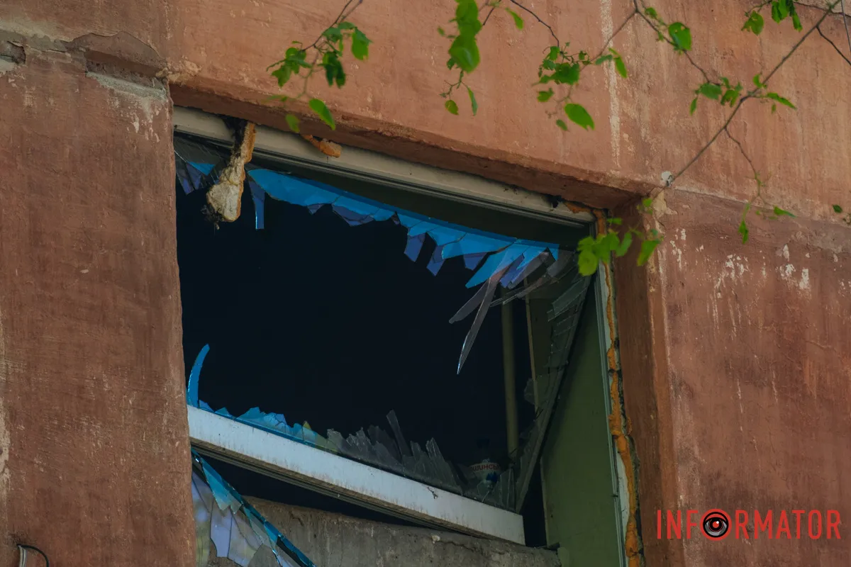 Чорна діра у серці будівлі