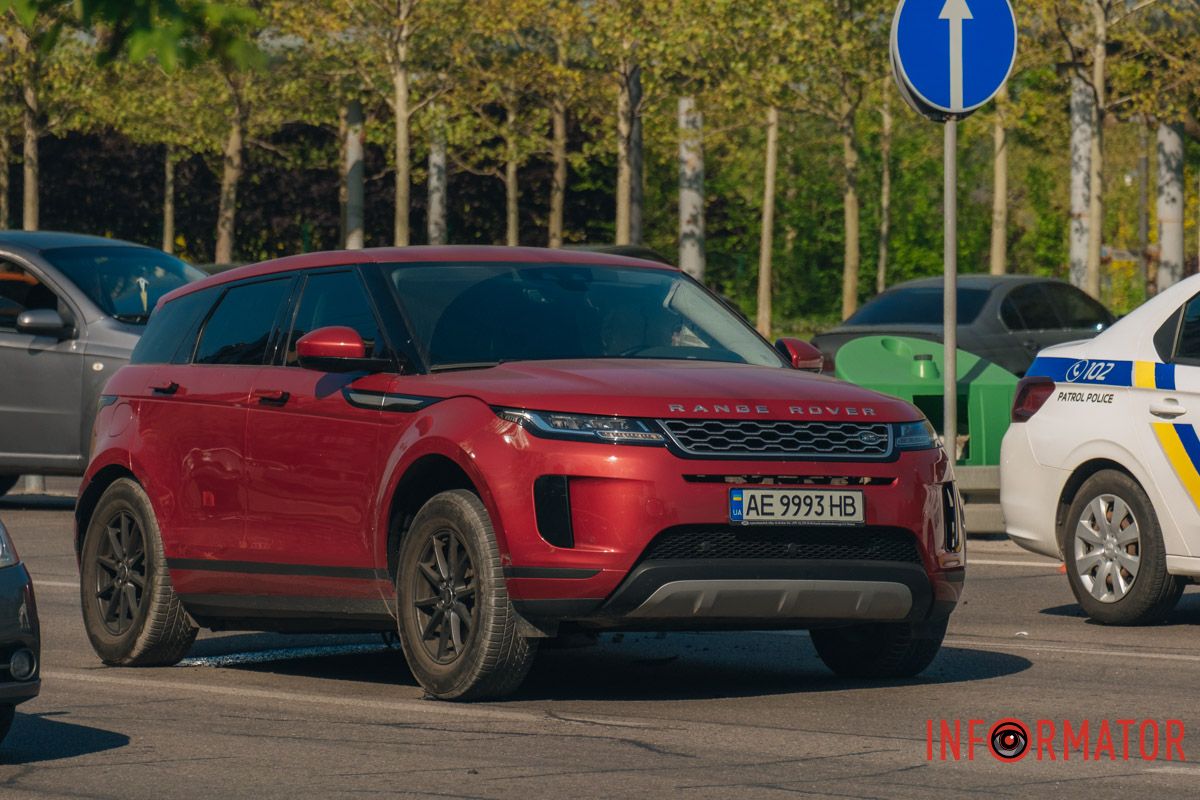Дорогу не поділили Range Rover, Volkswagen, Lexus та Renault