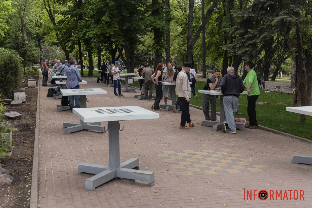 Дніпряни грають у шахи