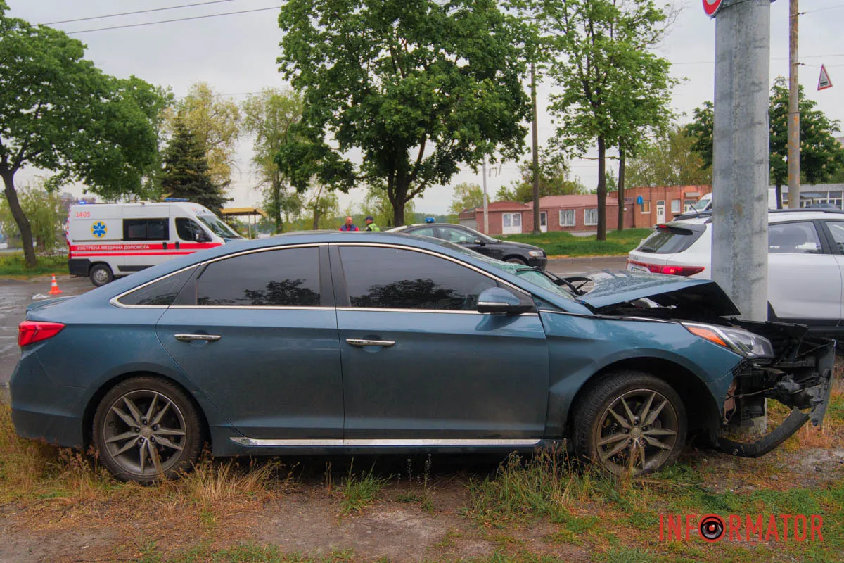 У понеділок, 11 травня, у Дніпрі на вулиці Січеславській Набережній сталась ДТП