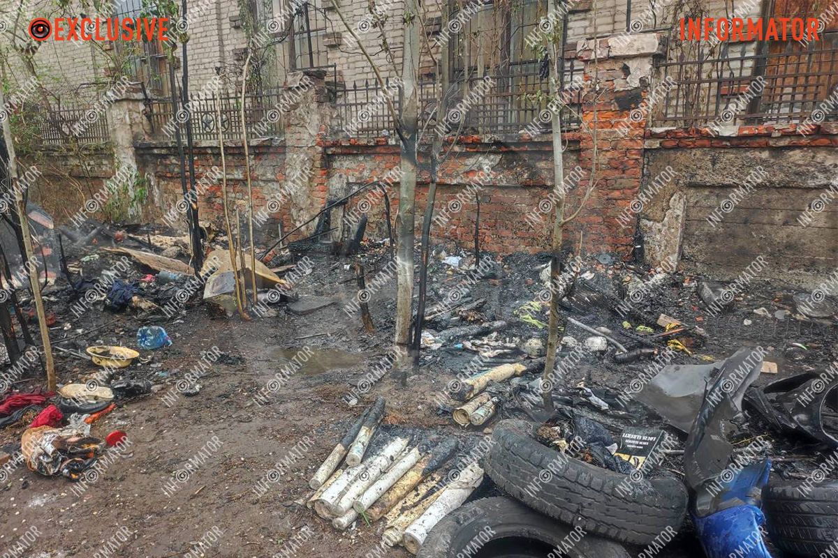 Горіло сміття на території житлової забудови
