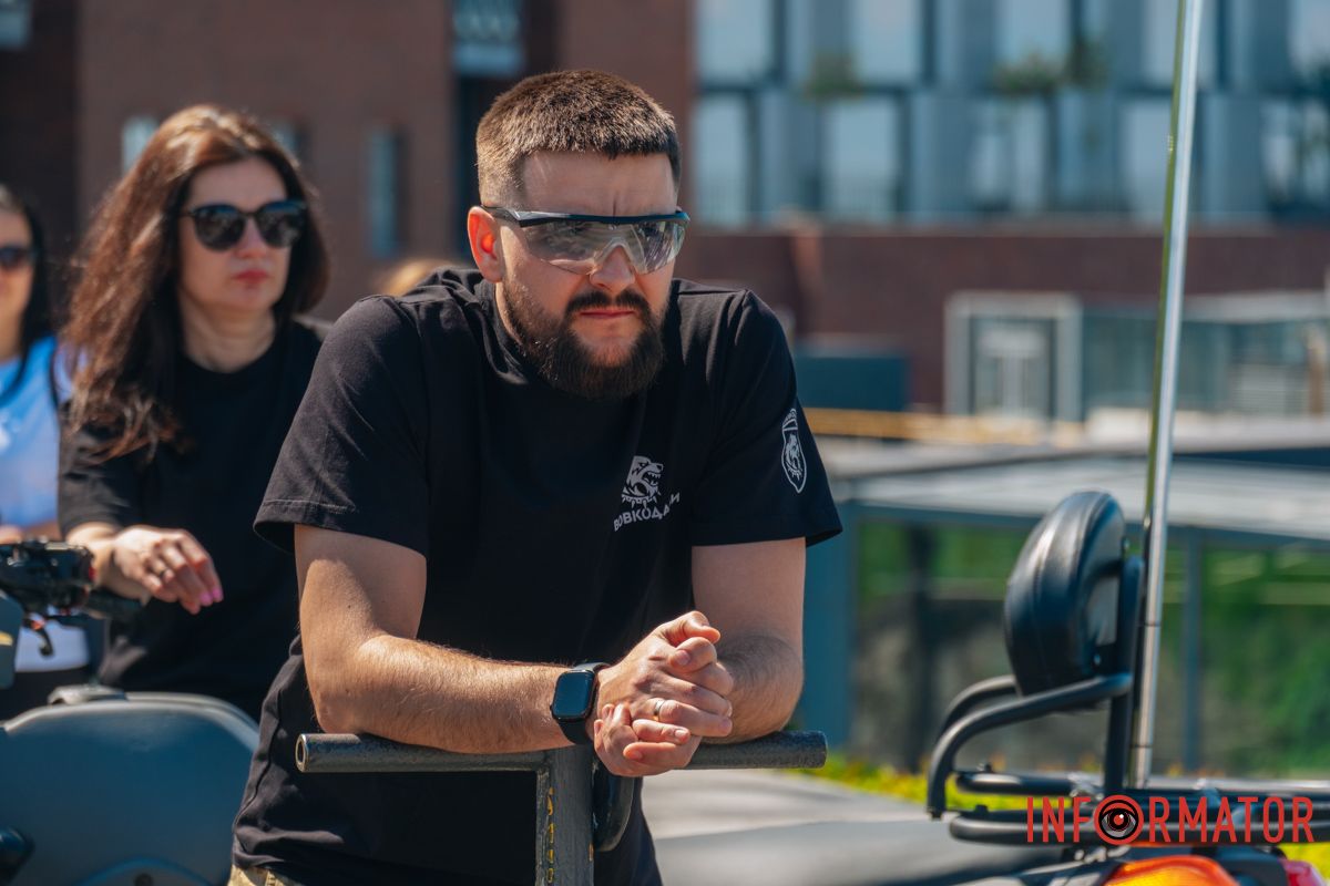 Штанги, армреслінг і збір для військових: у Дніпрі провели спортивний фестиваль 11