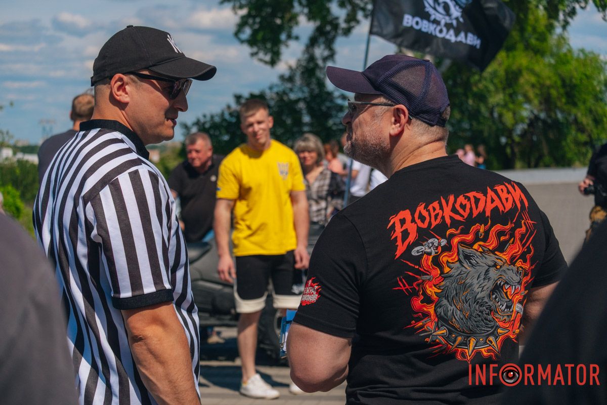 Штанги, армреслінг і збір для військових: у Дніпрі провели спортивний фестиваль 22