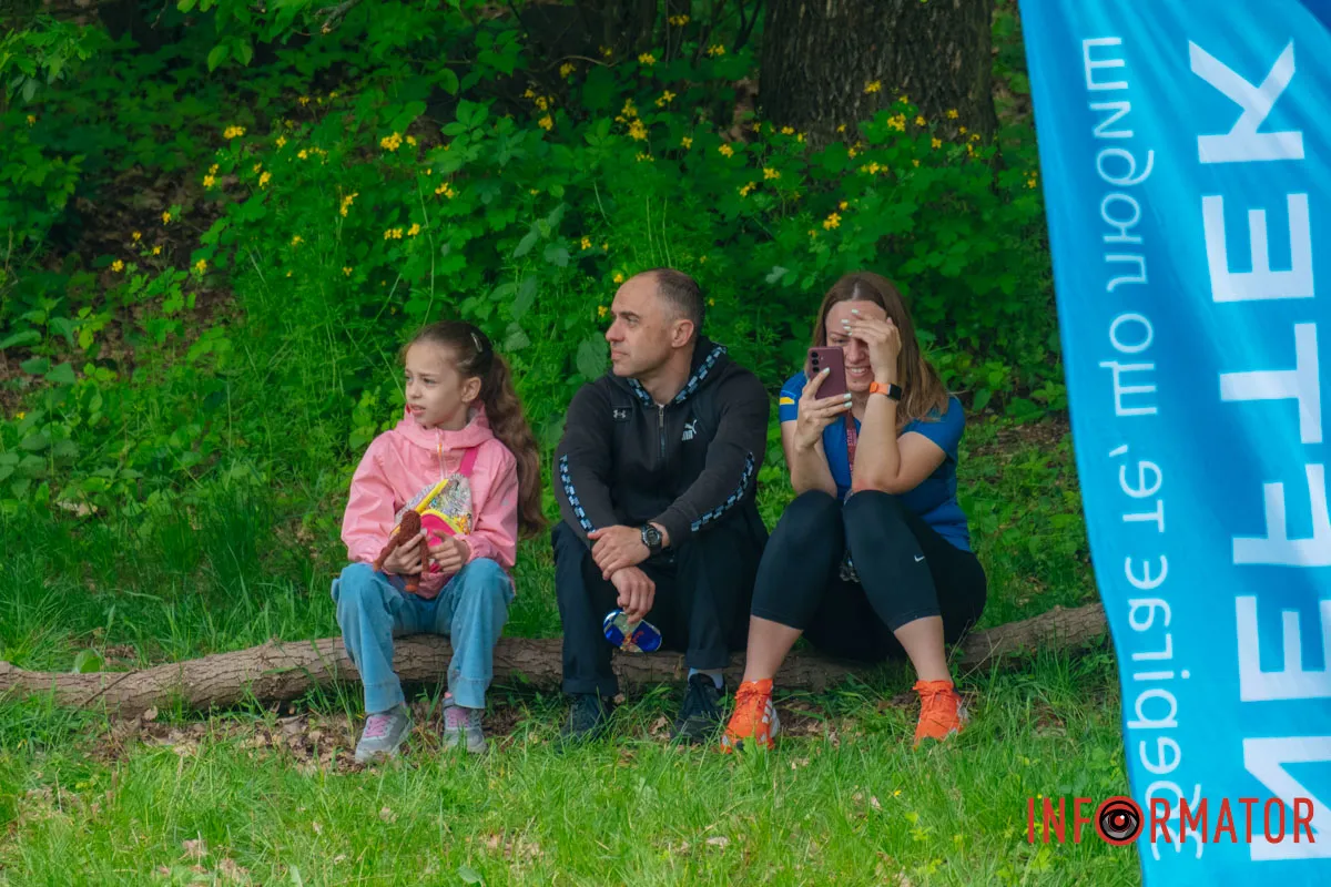 У Дніпрі у Тунельній балці проходив забіг до Дня вишиванки 43