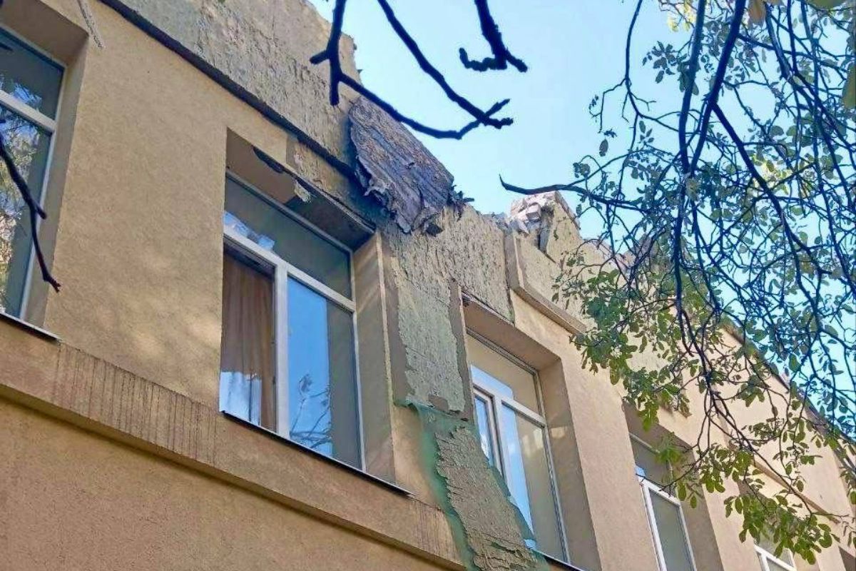 У ніч на 18 травня росіяни масовано атакували Дніпро безпілотниками та ракетами