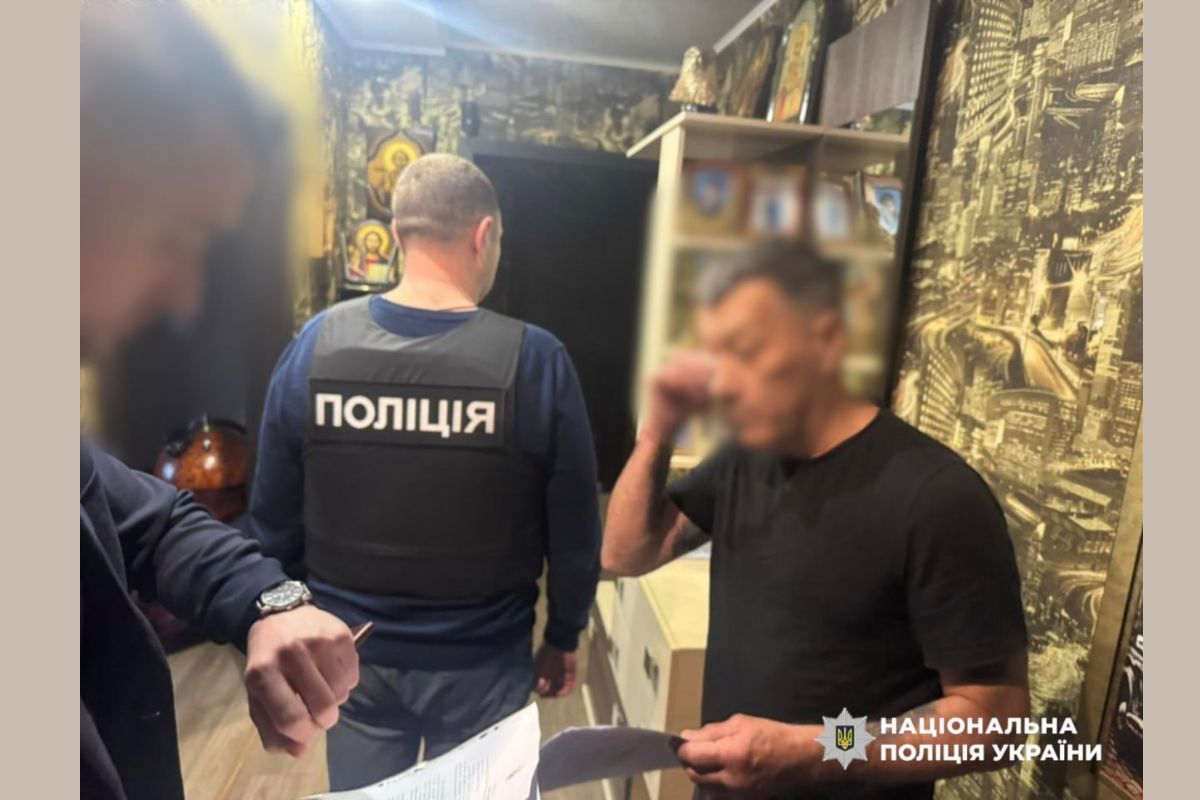 По данным следствия, вместе с сообщниками он создал в Польше фиктивную компанию-посредника по торговле металлургической продукцией По данным следствия, вместе с сообщниками он создал в Польше фиктивную компанию-посредника по торговле металлургической продукцией