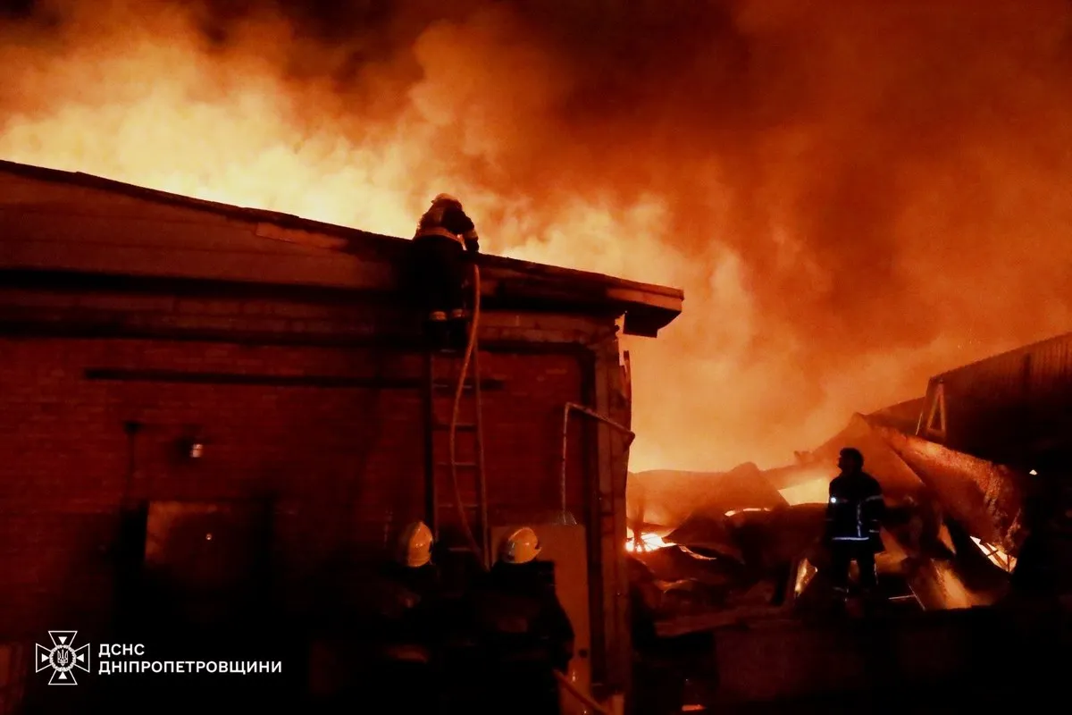 Слідчі задокументували наслідки ворожих ударів та зібрали речові докази в рамках кримінальних проваджень дснс+пол 6
