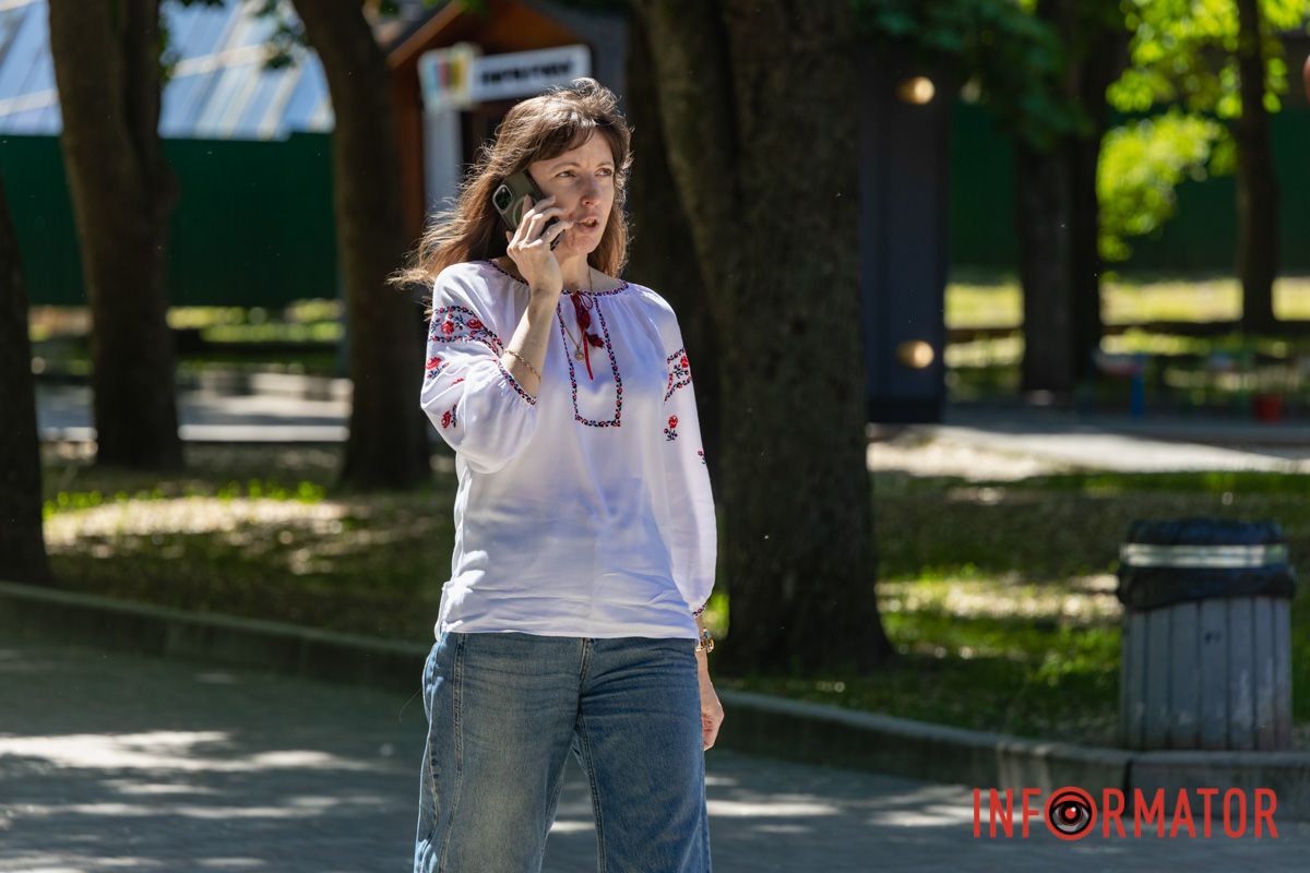 Цвета вышиванок были разными Цвета вышиванок были разными