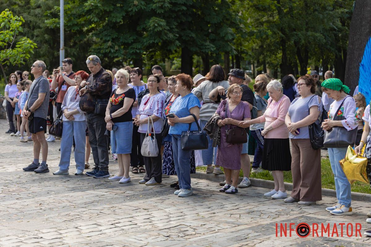 Як у Дніпрі святкували День вишиванки у парку Шевченка та на Успенській площі 26