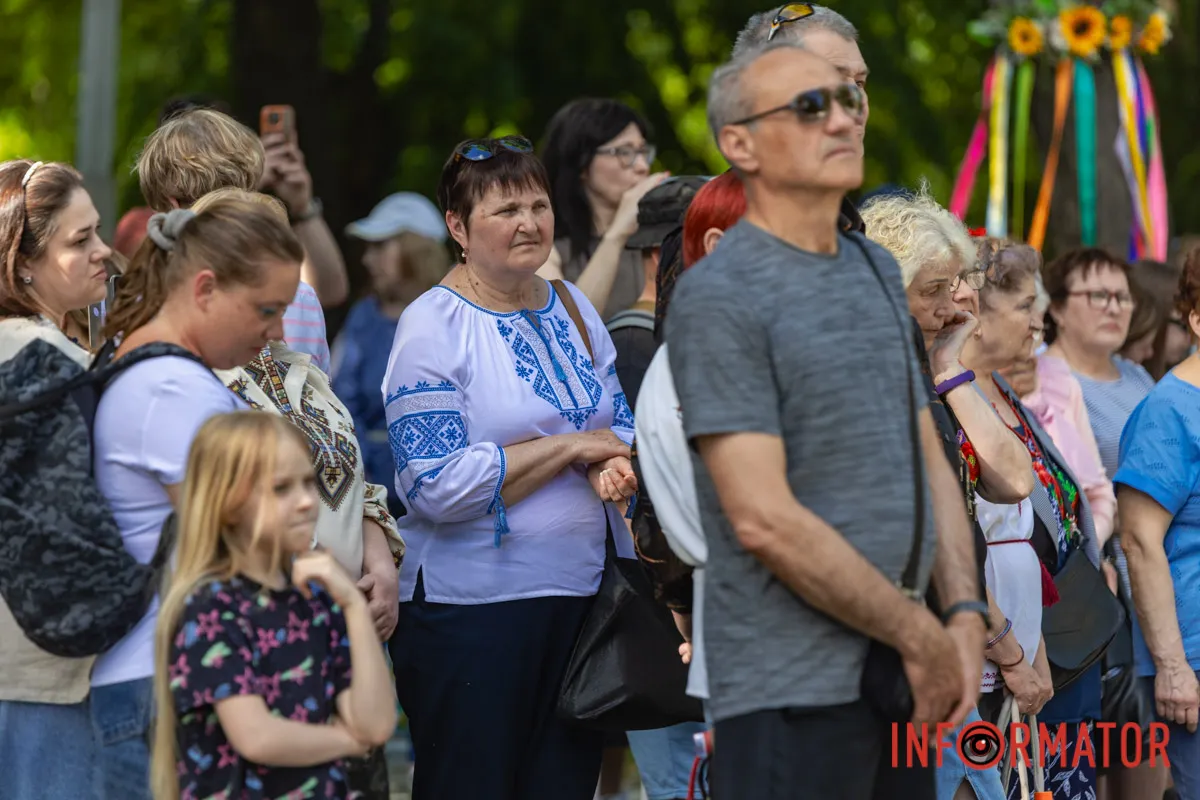 Як у Дніпрі святкували День вишиванки у парку Шевченка та на Успенській площі 34