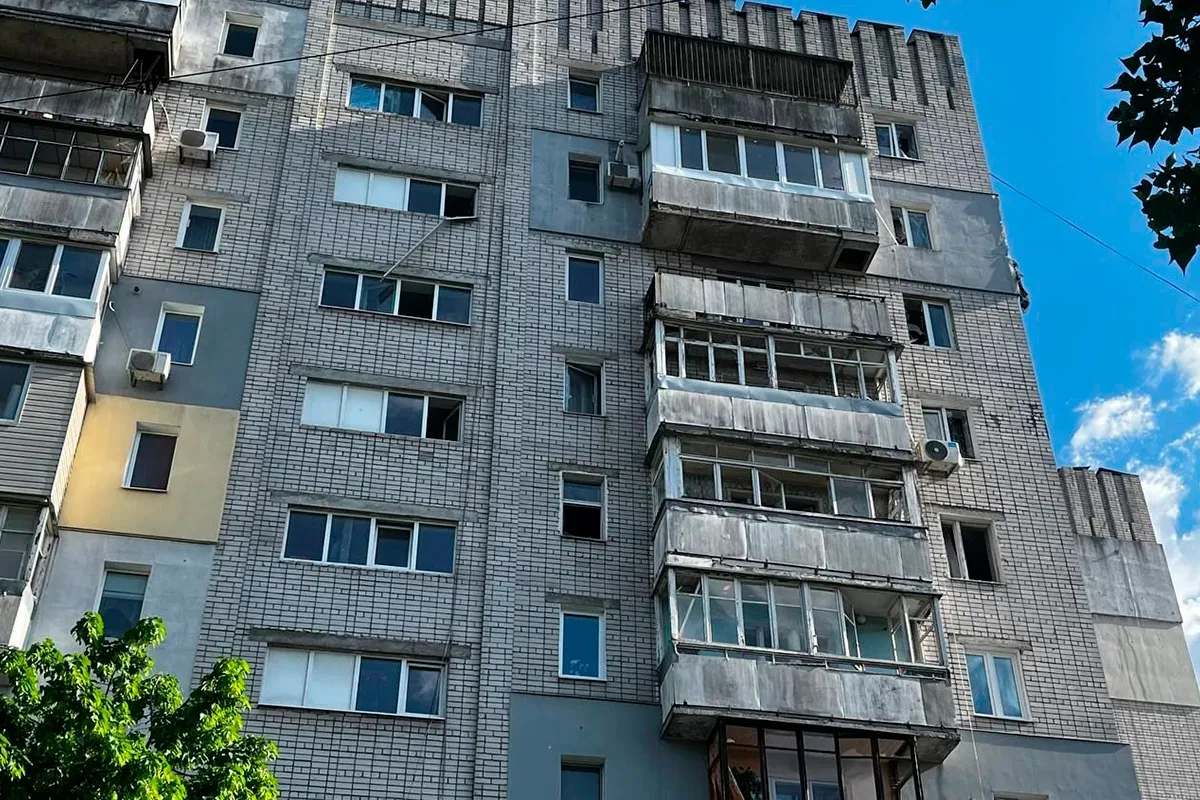 Під ударом опинився житловий квартал на лівому березі міста Під ударом опинився житловий квартал на лівому березі міста