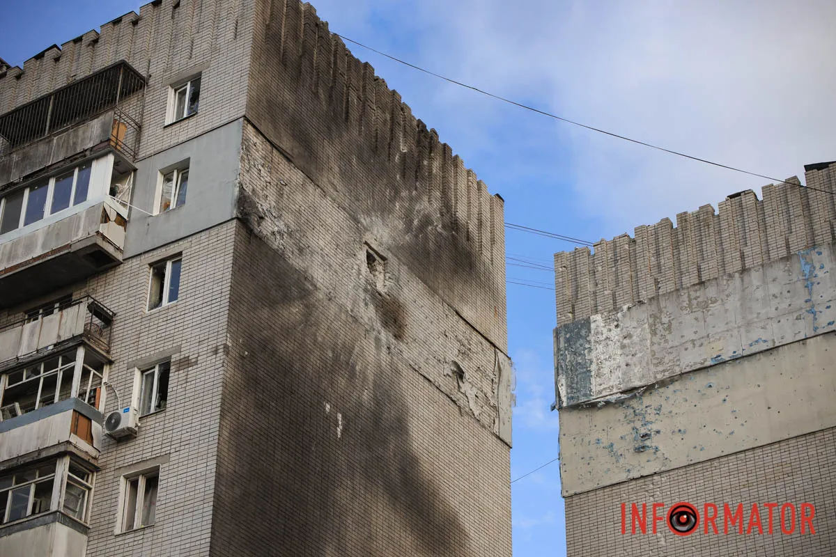 Задело и соседнее здание