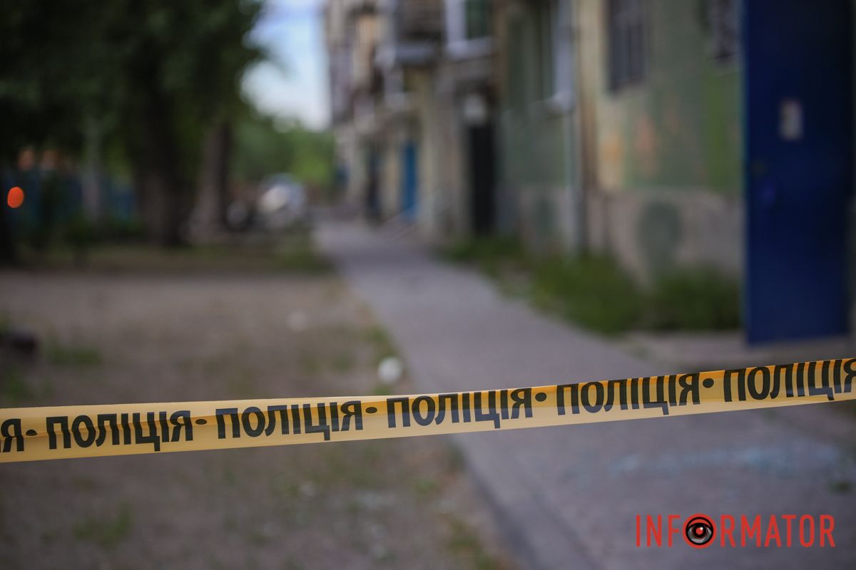 Обломки стен и стекла, спасатели и изуродованные дома: как выглядит место ударов по Днепру 21 мая 39
