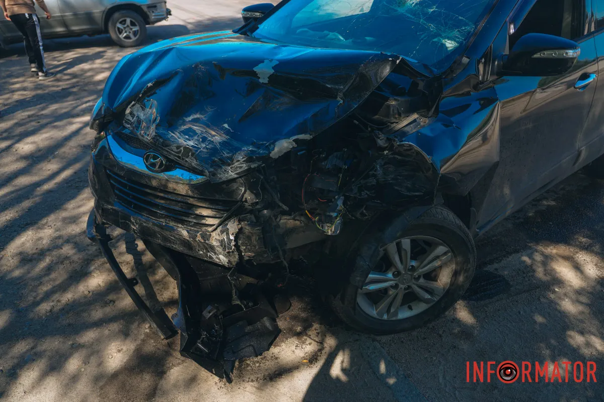 Біля мʼясокомбінату зіткнулися Renault та Hyundai