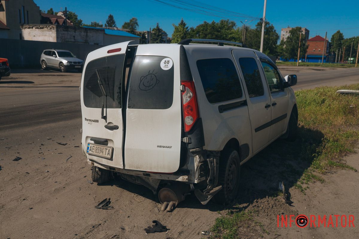Задня частина авто практично розвалилася