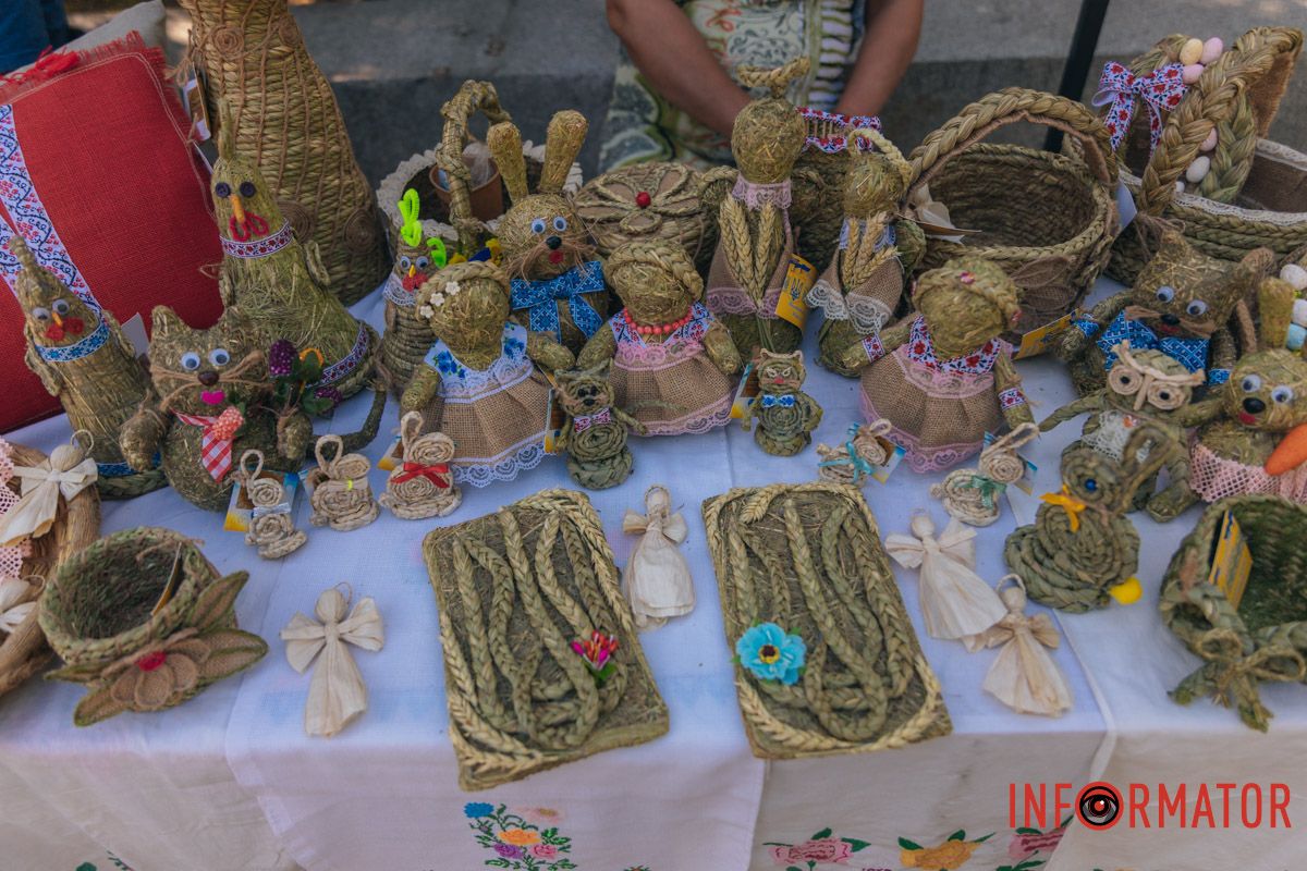 Вироби з сіна