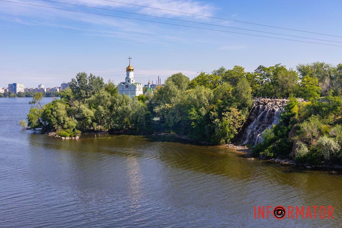 Водопад на Монастырском острове Водопад на Монастырском острове