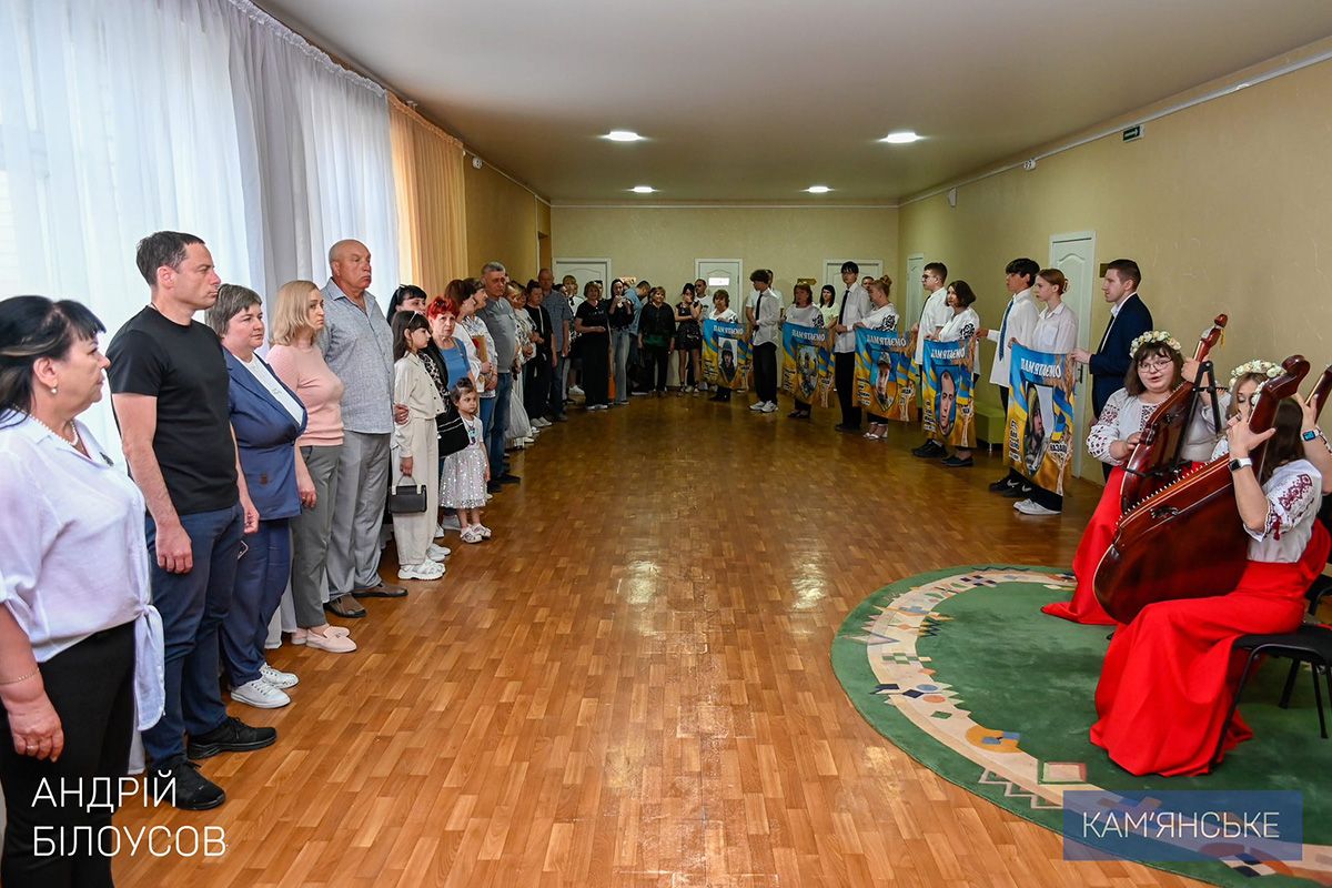 Фото: Андрій Білоусов У Кам'янському у Ліцеї №29 відкрили оновлений шкільний музей “Простір пам’яті: голоси мужності та свободи” 17