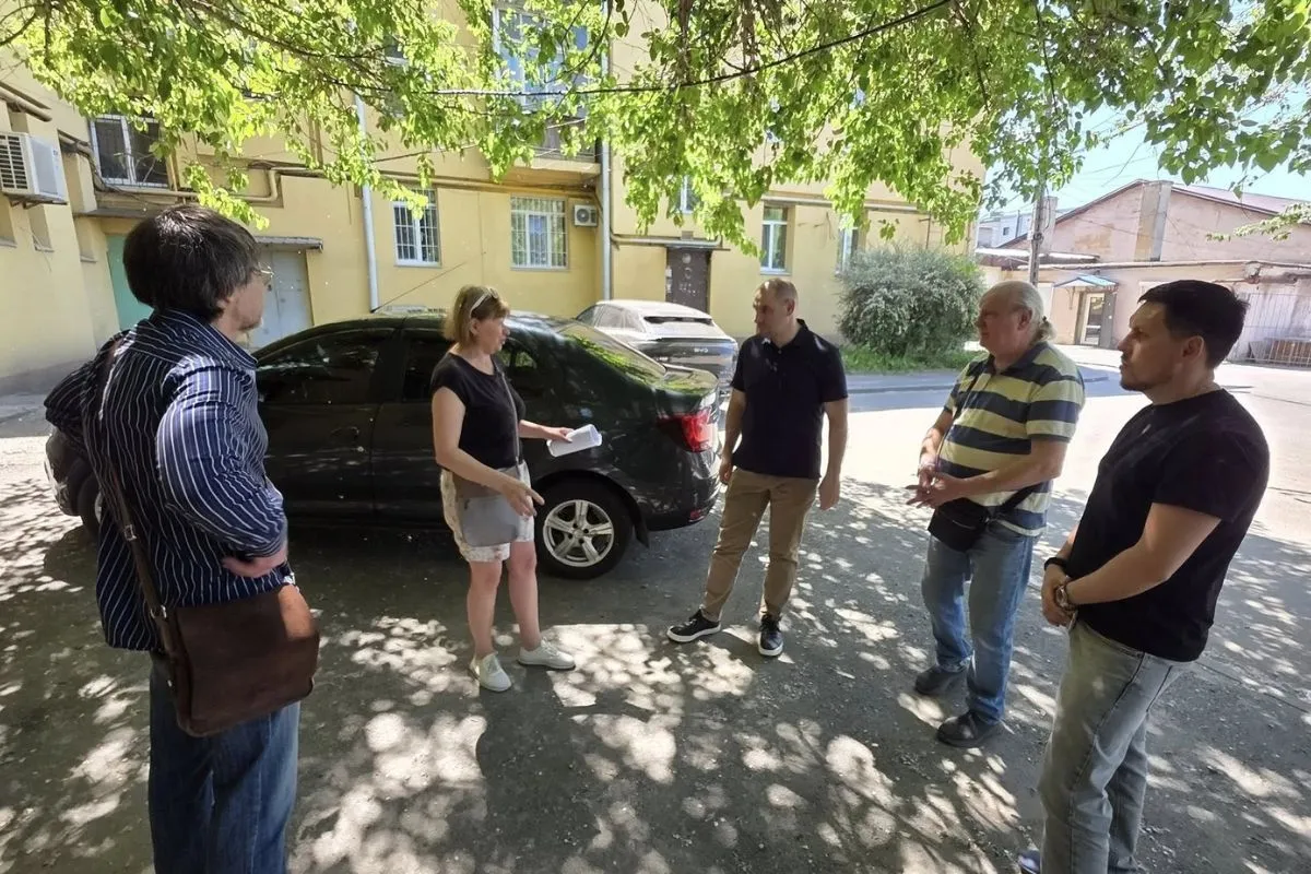 х провели за п’ятьма адресами на лівому березі міста