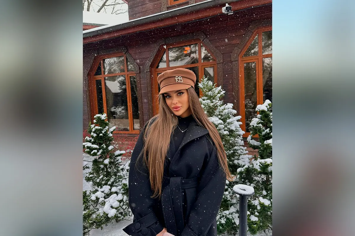 Porsche влетел в бетонную опору и вспыхнул: в ДТП погибла TikTok-блогерша Vikunciy, с ней попрощаются в Днепре 3