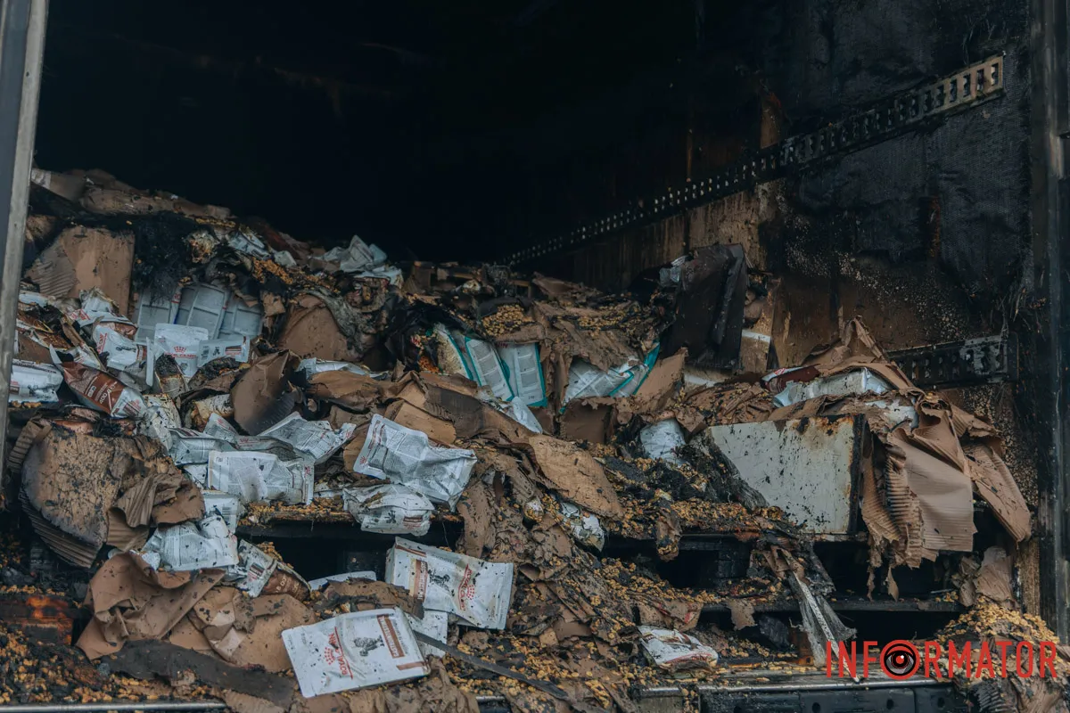 Наслідки дронового удару по цивільному логістичному об'єкту