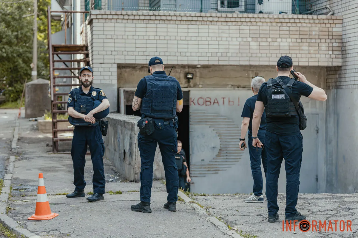 В результате удара в одной из квартир вспыхнул пожар Реактивный «шахед» попал в многоэтажку в Днепре: как выглядит дом после атаки 3