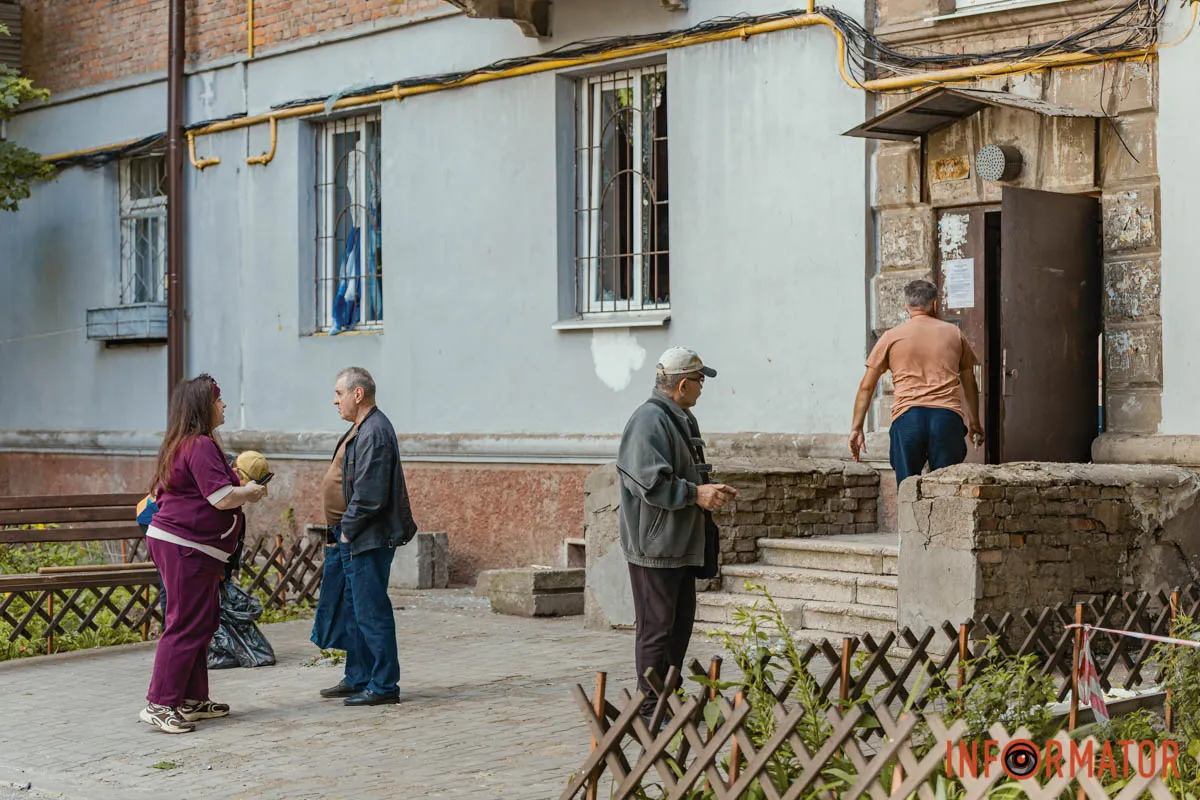 Повреждены внутренние помещения многоэтажки Реактивный «шахед» попал в многоэтажку в Днепре: как выглядит дом после атаки 30