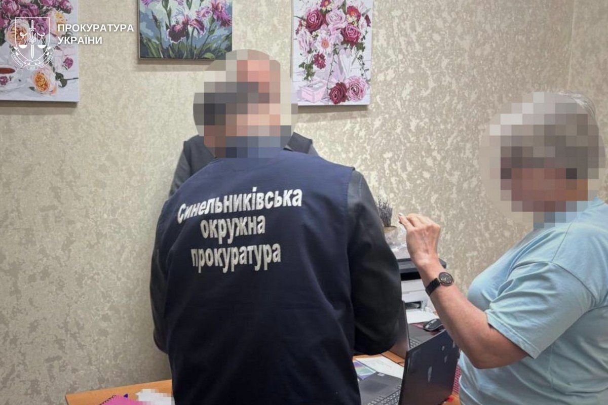 У Дніпропетровській області сестри-близнючки налагодили схему виготовлення фіктивних медичних документів та оформлення інвалідності для військовозобов’язаних чоловіків