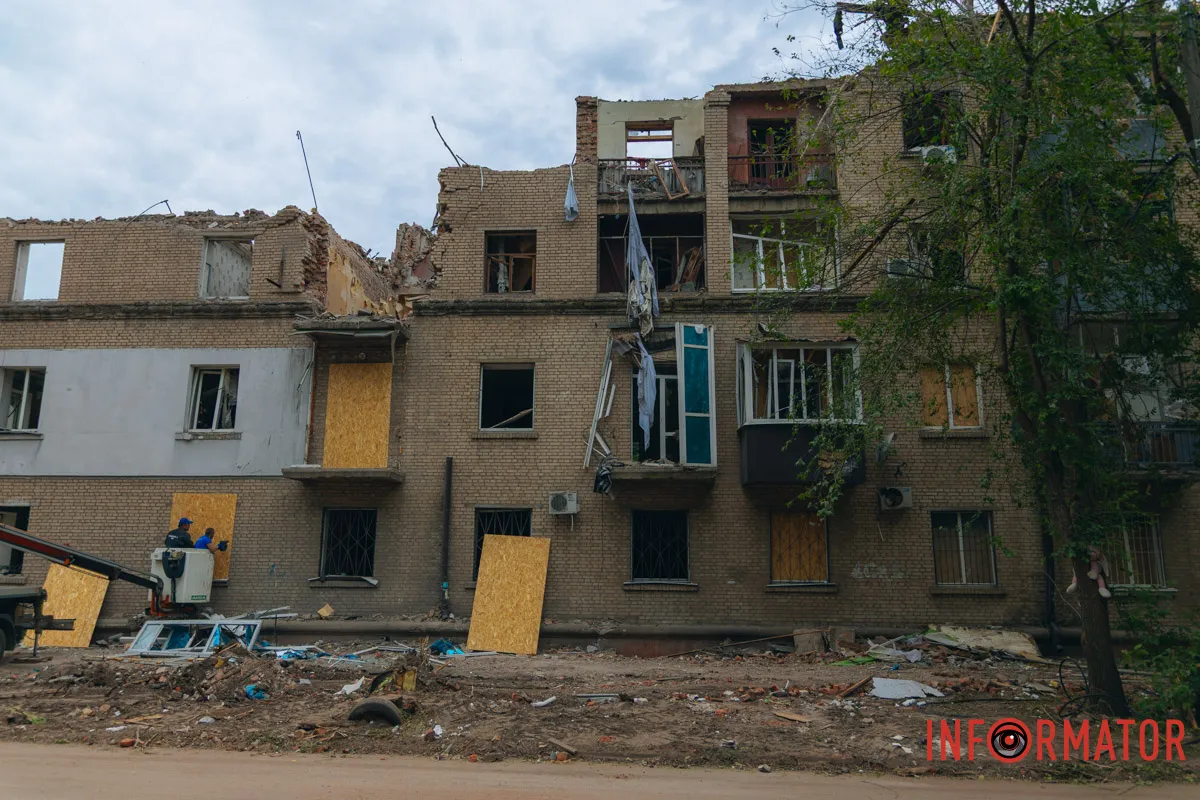 Оселі, що перетворилися на відкриті рани на тілі пораненого, але незламного міста